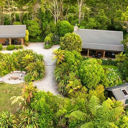Paparoa Beach Hideaway With Hot Tub Barrytown エクステリア 写真