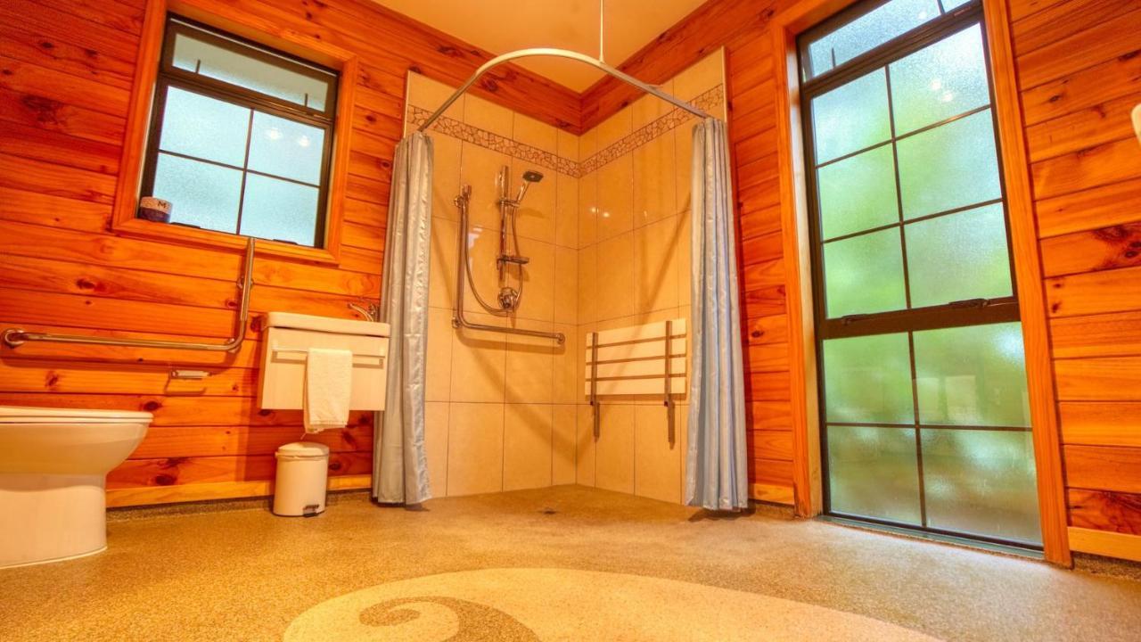 Paparoa Beach Hideaway With Hot Tub Barrytown エクステリア 写真