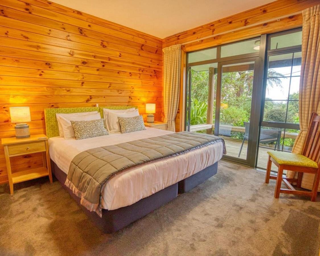Paparoa Beach Hideaway With Hot Tub Barrytown エクステリア 写真